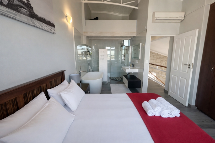3 Bedroom Property for Sale in Table View Western Cape